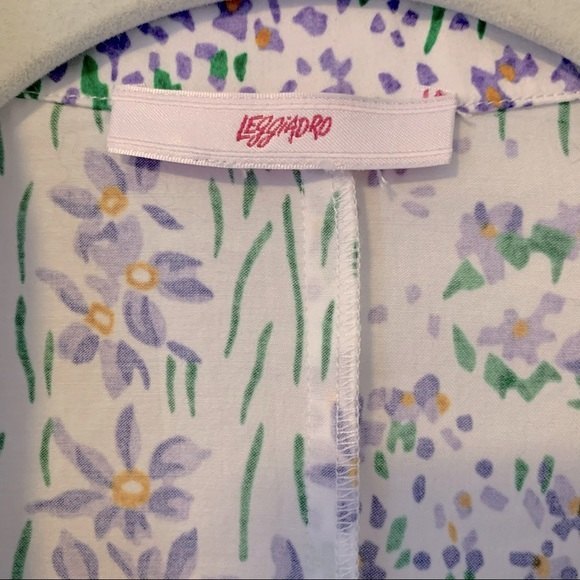 LEGGIADRO Button Front Inverted Notch Collar Blouse in Wild Iris Meadow - Picture 8 of 9